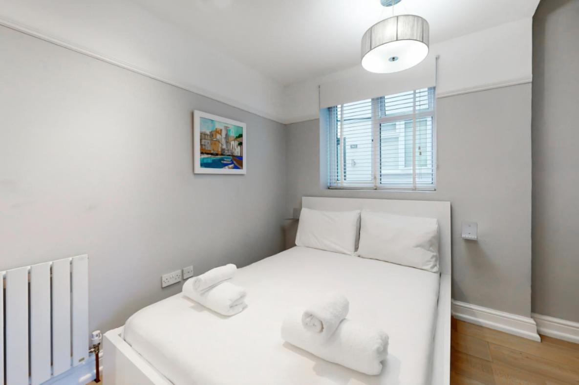 Super 1 Bedroom Flat In Hendon Near Middlesex University With Private Parking Exterior foto